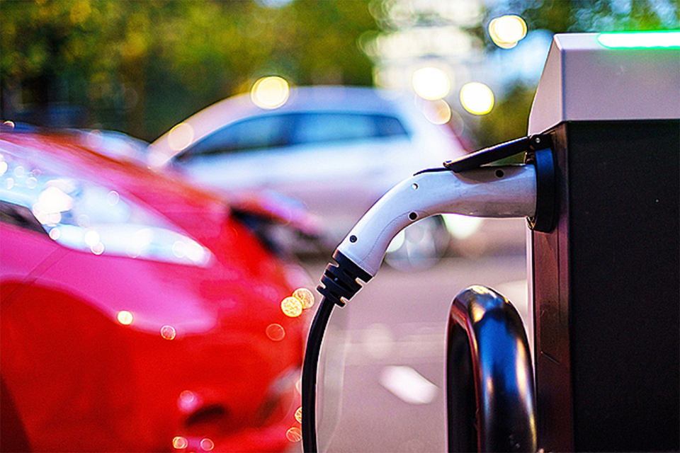 Imagem relacionada à notícia: Impulso elétrico: pontos de carga de EV no Reino Unido crescem em 27% em um ano