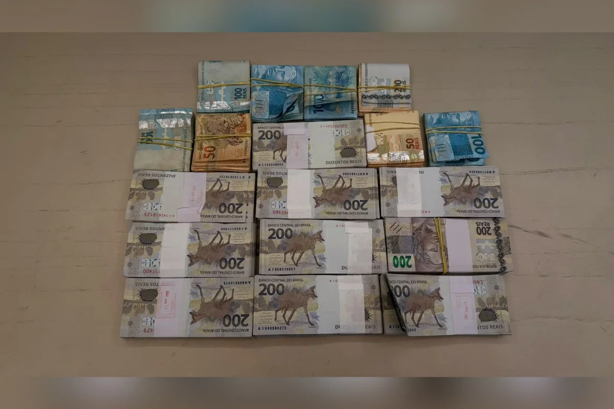 Operação da PF contra deputado apreende quase R$ 1 milhão em dinheiro vivo