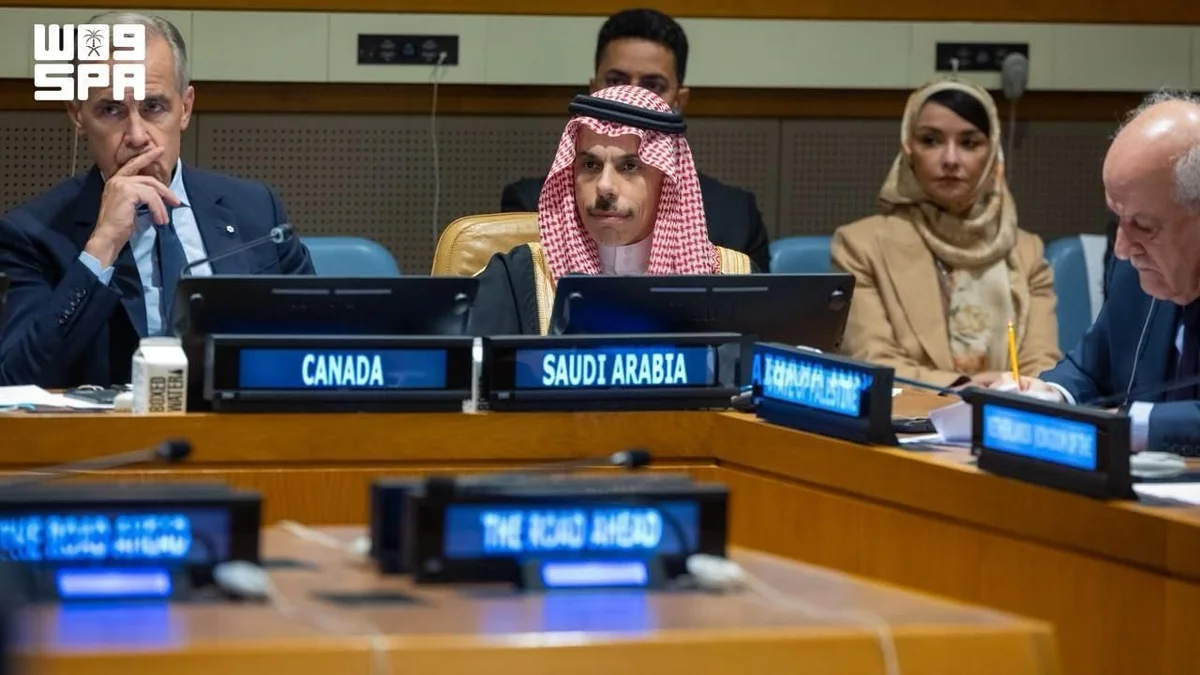 Ministro das Relações Exteriores da Arábia Saudita pede implementação do plano de paz para Gaza e renova o impulso pela independência palestina