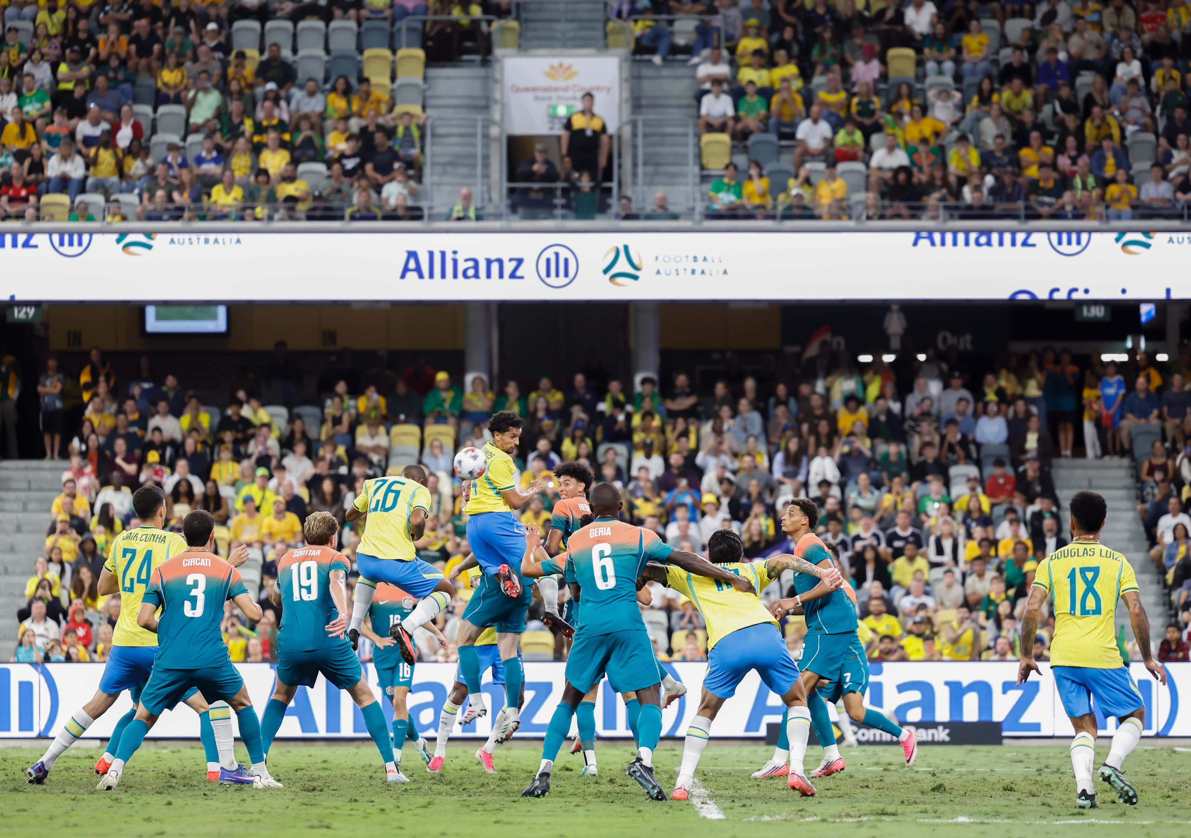Depois do vexame contra a Austrália, Tenso, Ancelotti pede. ‘Torcedor tem que ter paciência.’ Brasil piorou depois da Copa. Assustador