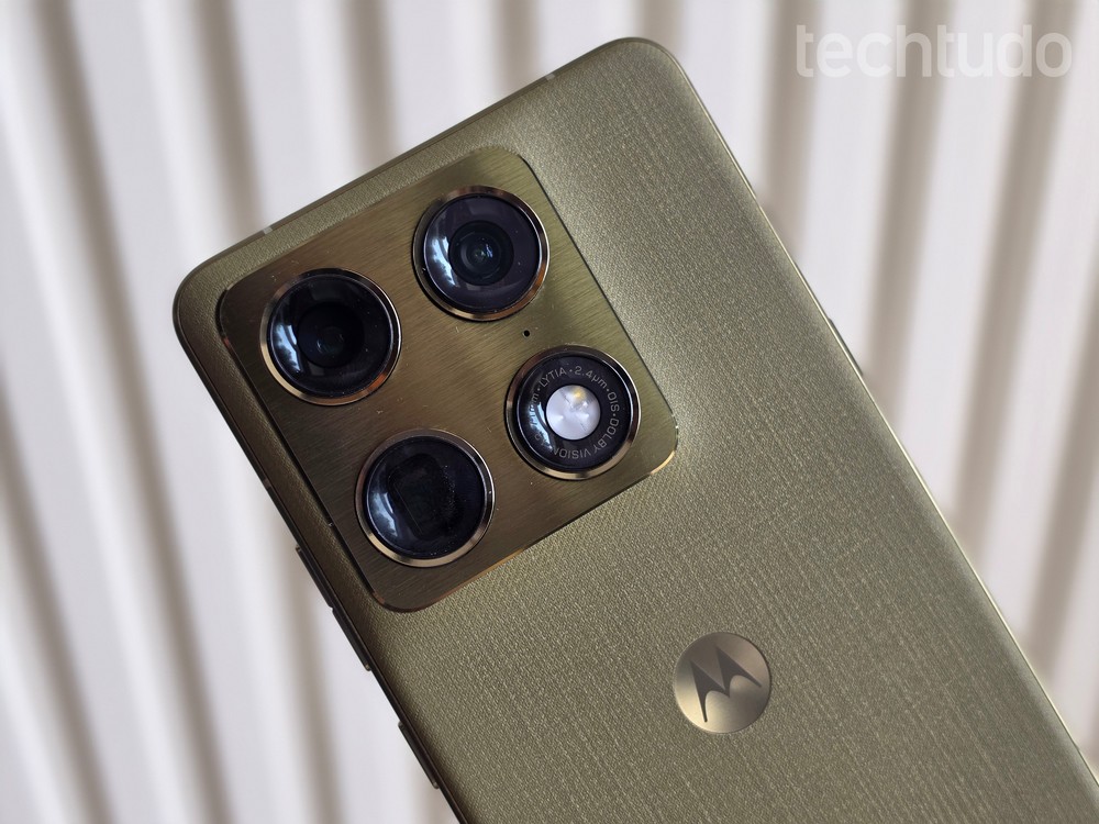 Celular Motorola com 3 câmeras: veja 4 opções com conjuntos versáteis
