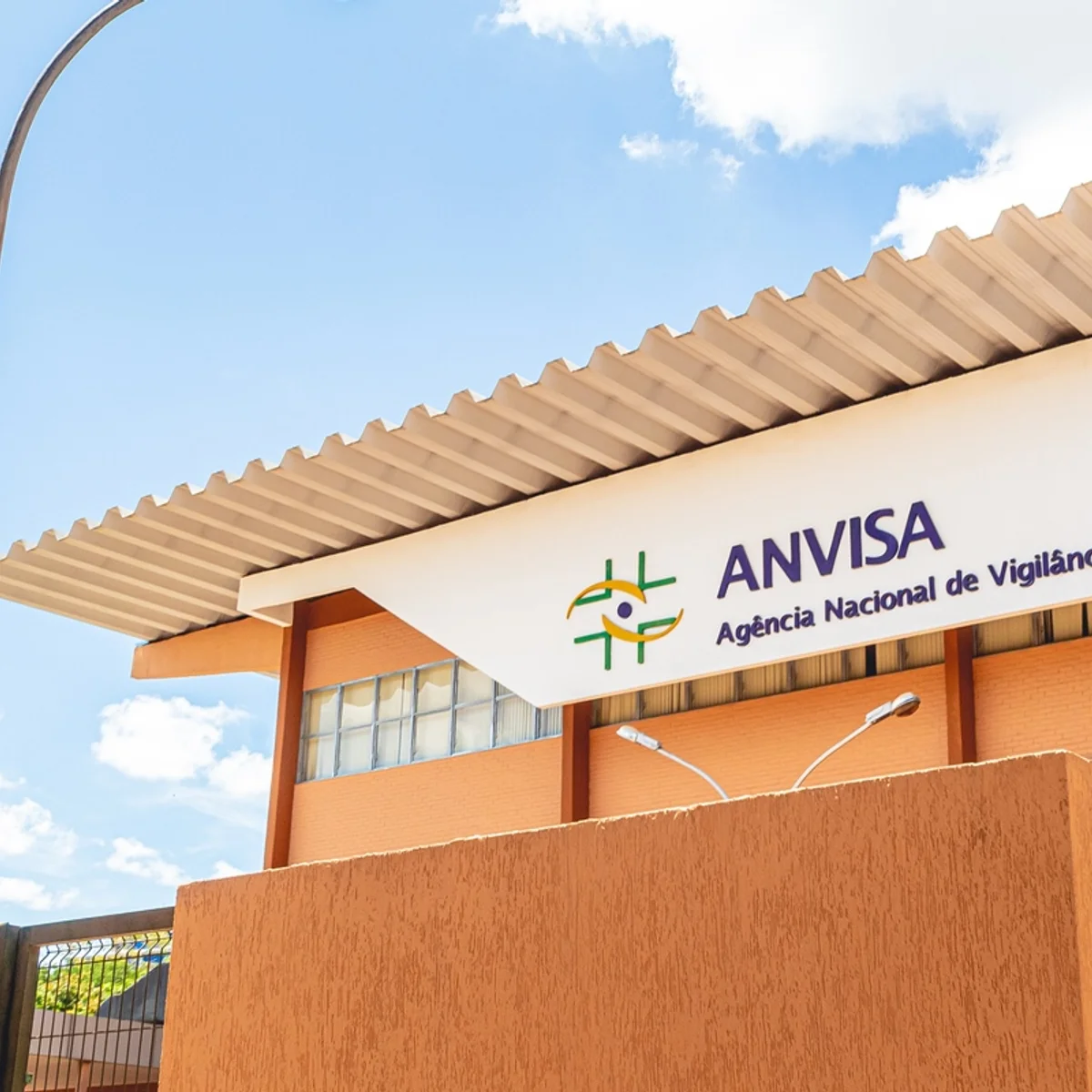 Anvisa proíbe venda e manda recolher bebidas proteicas da NotShake Protein