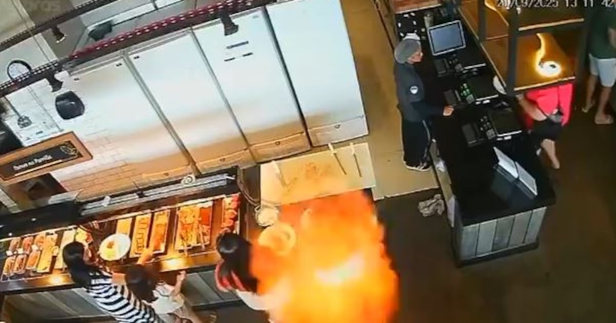 Mulher que sofreu queimaduras em restaurante de BH cobra assistência um ano após acidente