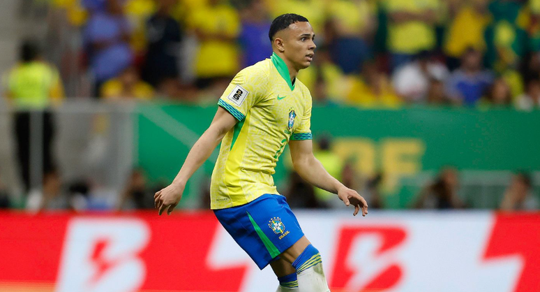 Wesley é nova baixa por lesão, e Ancelotti convoca Vanderson para a próxima Data Fifa