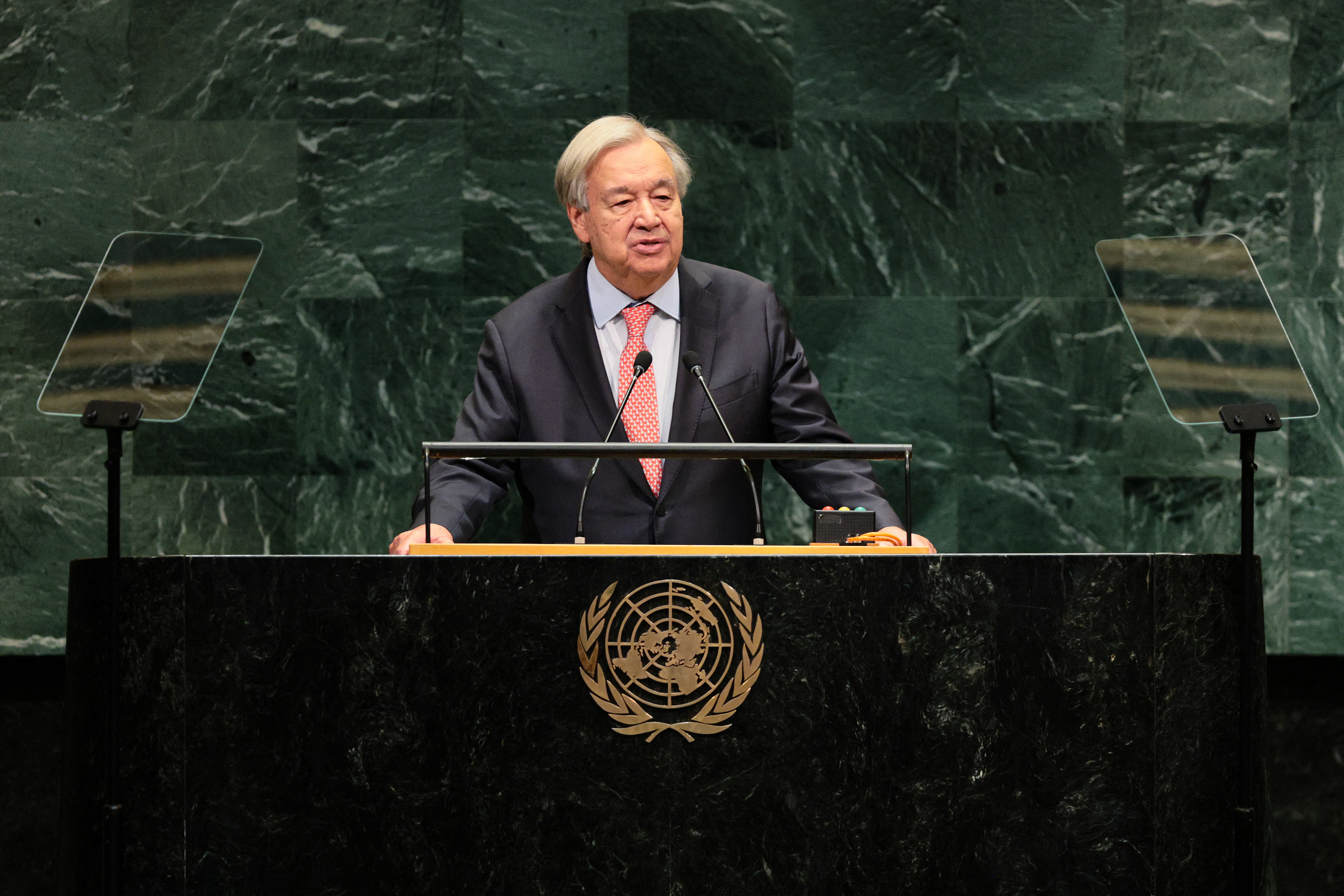 Endereçando a tríade de 'ameaças existenciais' de Guterres