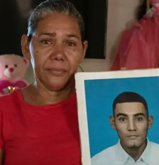 Marcela Alvarado não tem notícias do seu filho, José Duval Mata Alvarado, desde que ele foi detido, em abril de 2022 Foto: Natalia Alberto / BBC News Brasil
