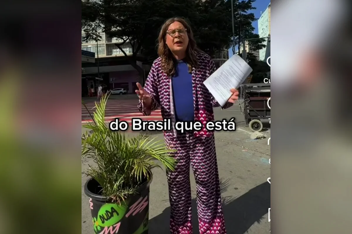 Justiça Eleitoral notifica Duda Salabert por causa de material de campanha
