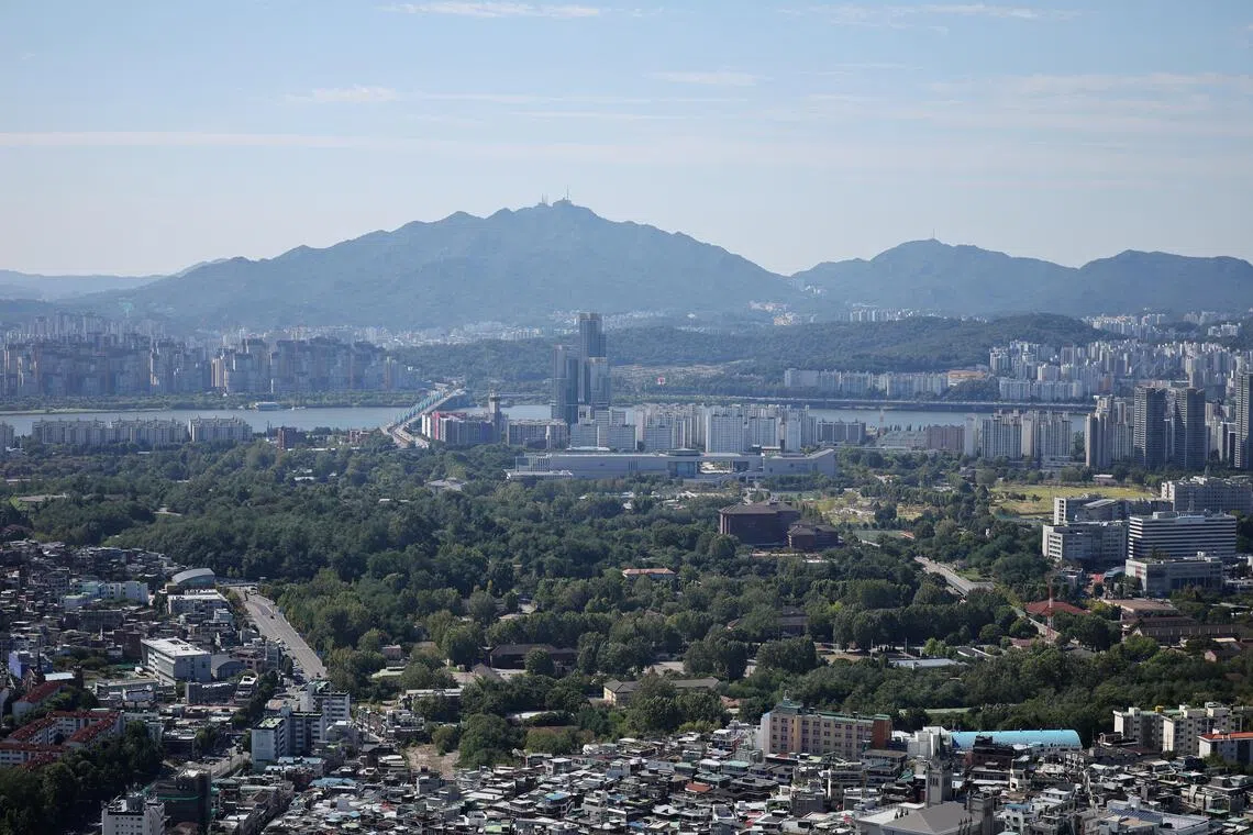 With 16,000 people per square km, Seoul is more densely packed than London, New York or Tokyo, putting a strain on both housing and greenery.