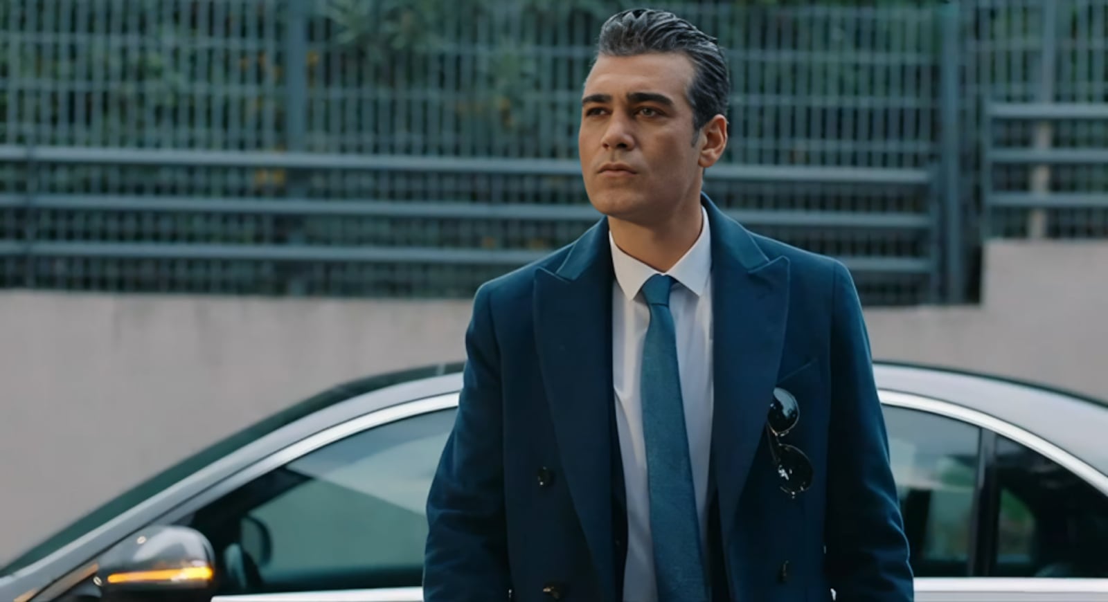 Volkan se recupera da vingança de Asya e retorna repaginado Reprodução/RECORD