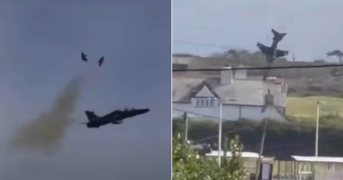Pilotos percebem falha e se ejetam antes de caça cair sobre área rural; assista ao vídeo