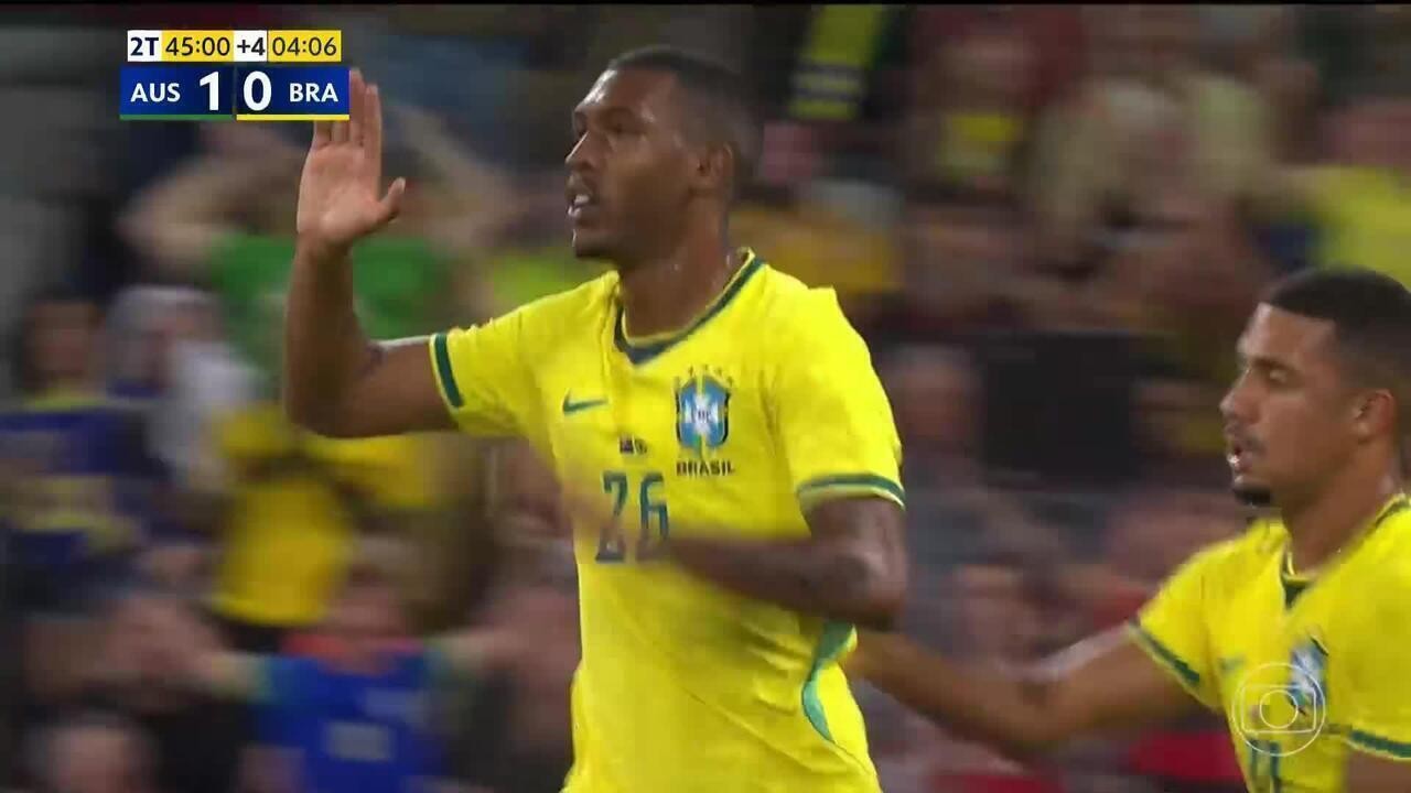Escalação da Seleção: Ancelotti põe Raphinha de centroavante e faz sete mudanças