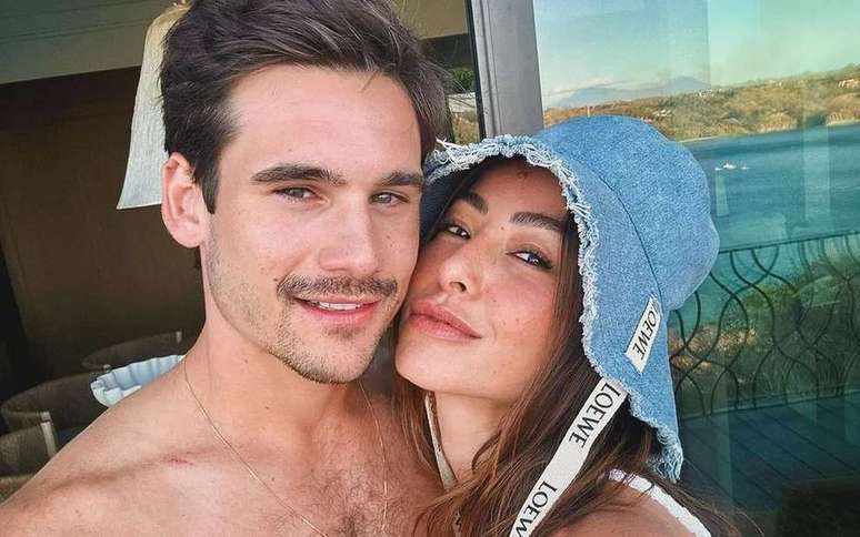 Sabrina Sato chora em despedida da primogênita e mostra foto do filho: 'Ser forte'