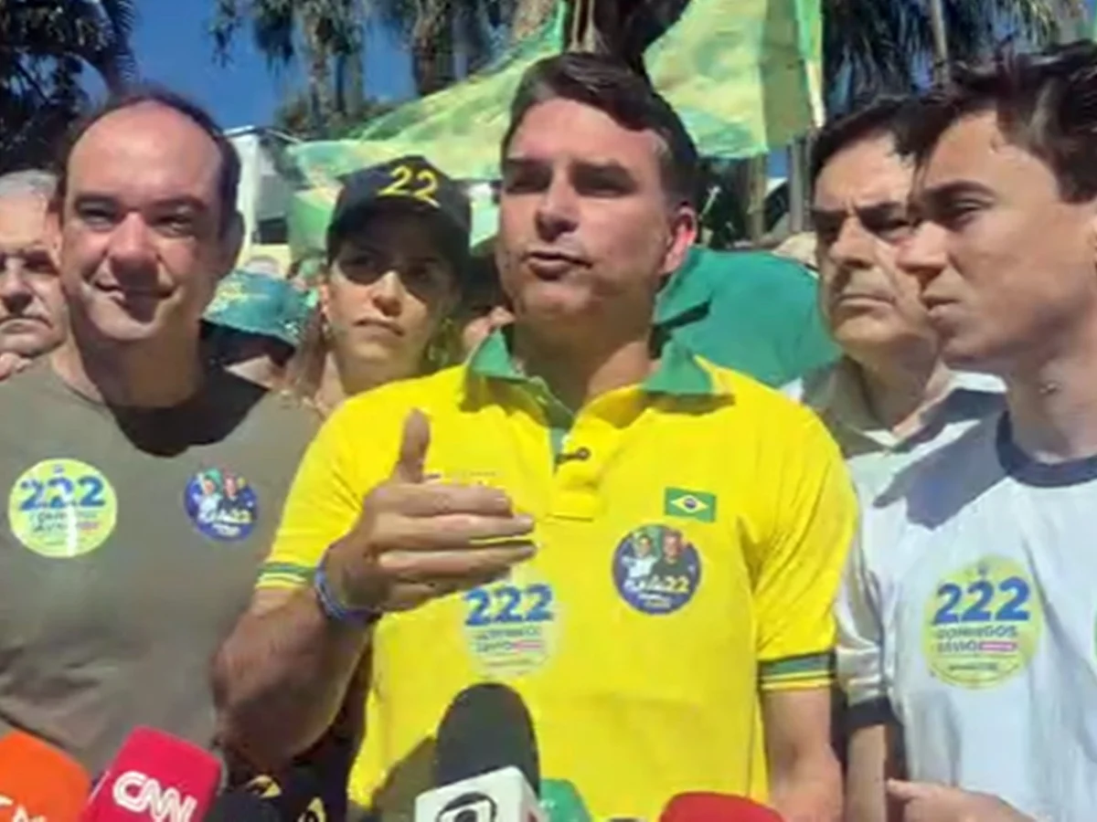 Cobrado por ala bolsonarista, Nikolas tenta fortalecer Flávio em Minas