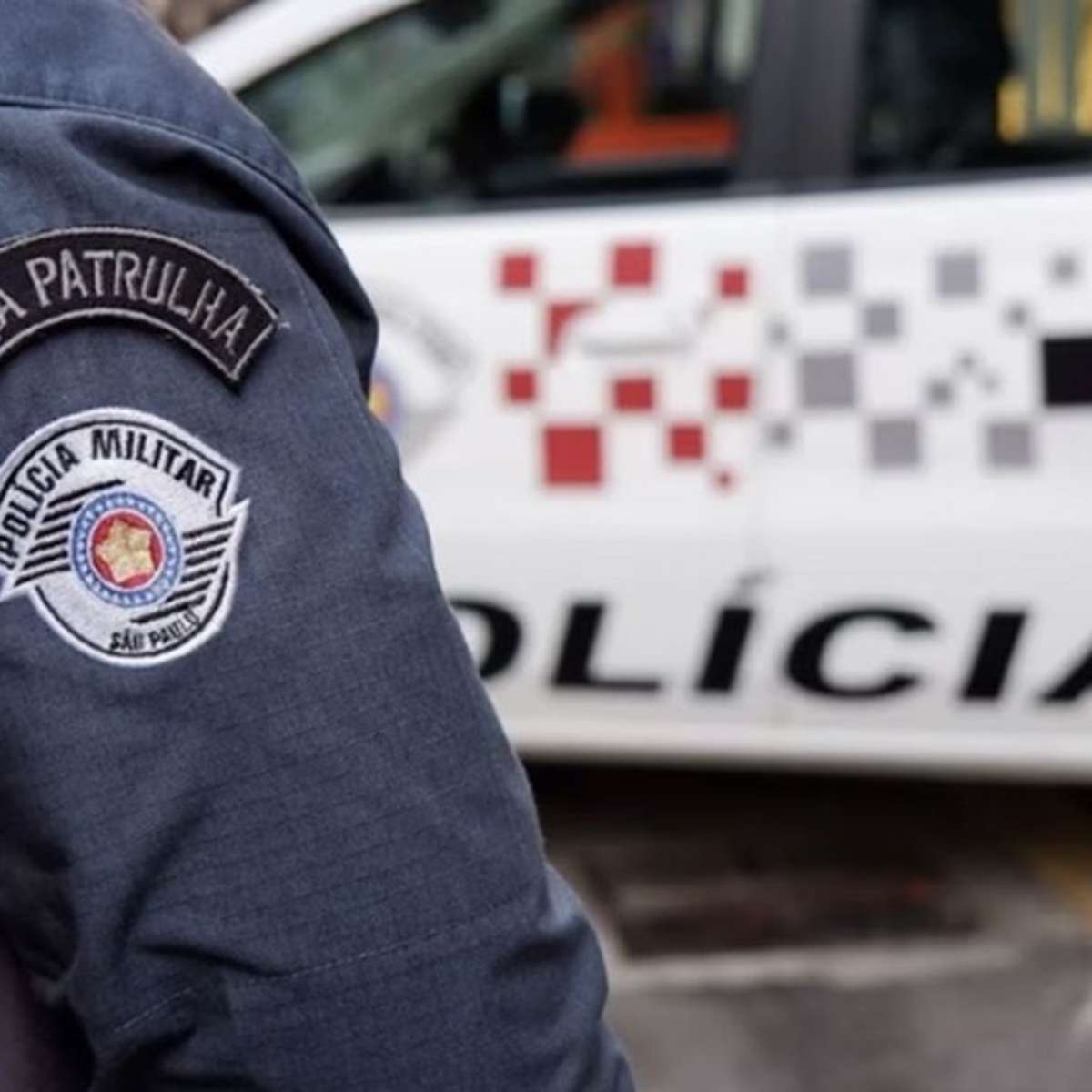 Menino de 8 anos liga para polícia, pede socorro e evita feminicídio da mãe em SP