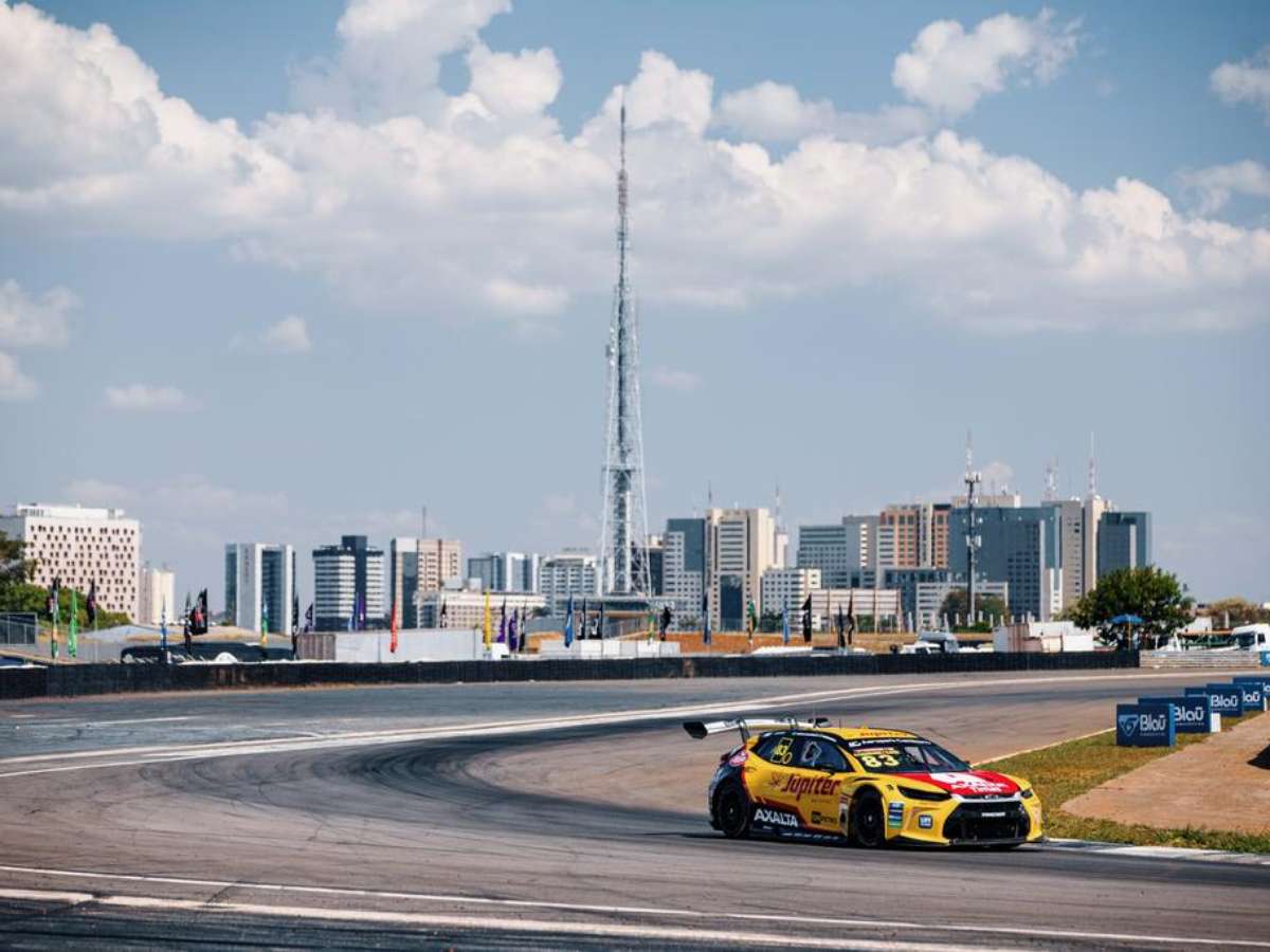 Stock Car: Gabriel Casagrande e Gabriel Robe conquistam a pole position para a Endurance em Brasília