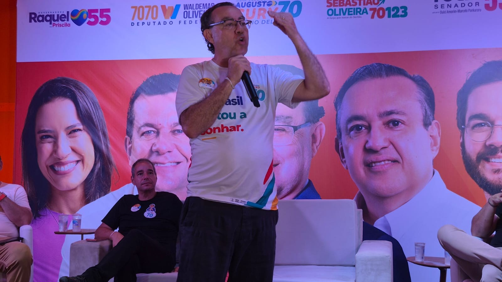 No Recife, Augusto Cury defende aumentar taxação das bets e diz que não apoia Lula nem Flávio em eventual 2° turno