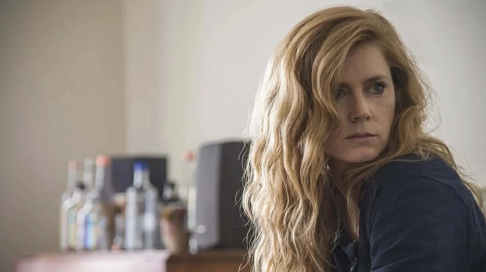 Objetos Cortantes é protagonizado por Amy Adams — Foto: Divulgação/The Movie Database