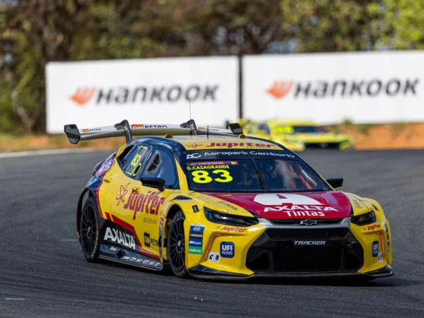 Casagrande e Robe garantem pole no primeiro Endurance da Stock Car