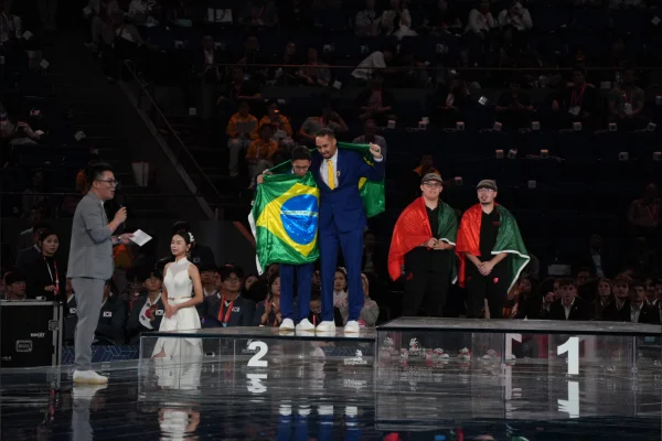 Brasil conquista oito medalhas na maior competição de educação do mundo