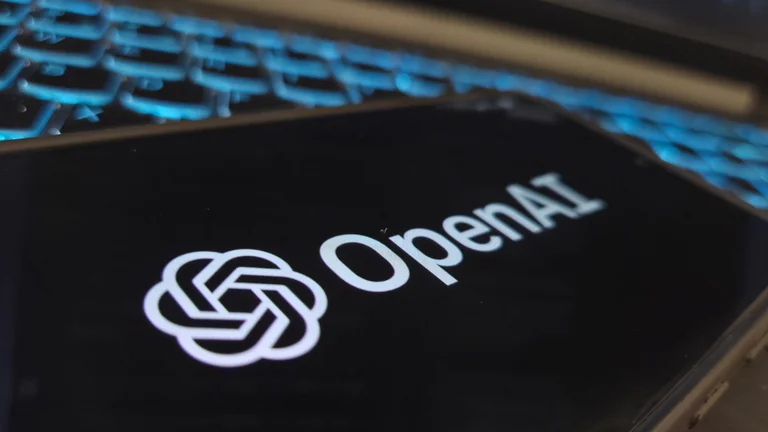 OpenAI foi invadida por hackers que usaram rival do ChatGPT