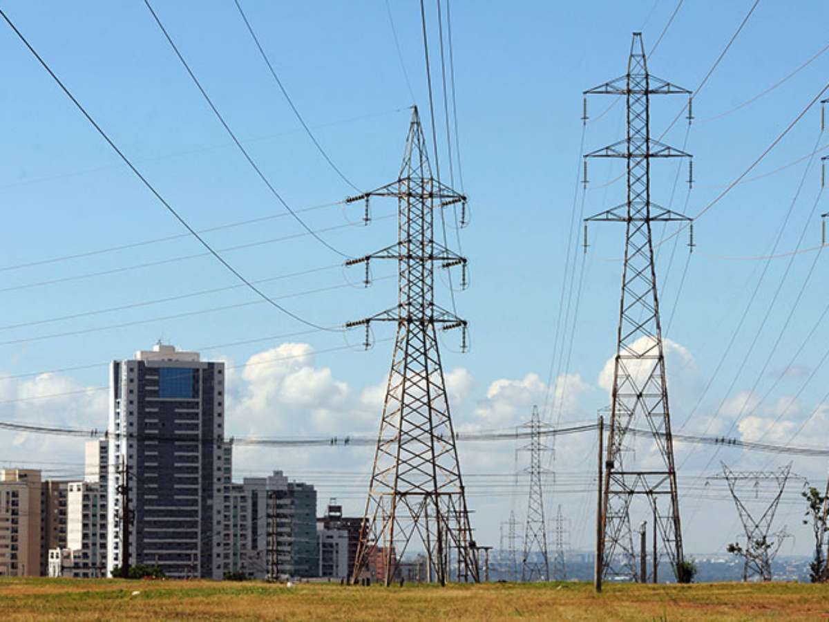 IPCA-15 sobe mais que o esperado em setembro sob pressão de energia; alimentos voltam a avançar