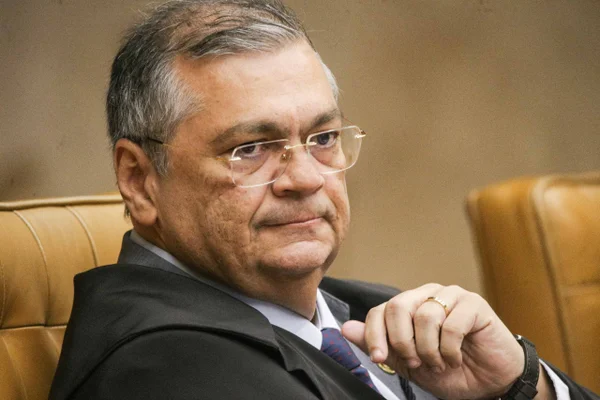 Veja o vídeo de Fábio Porchat citado por Dino em sessão do STF