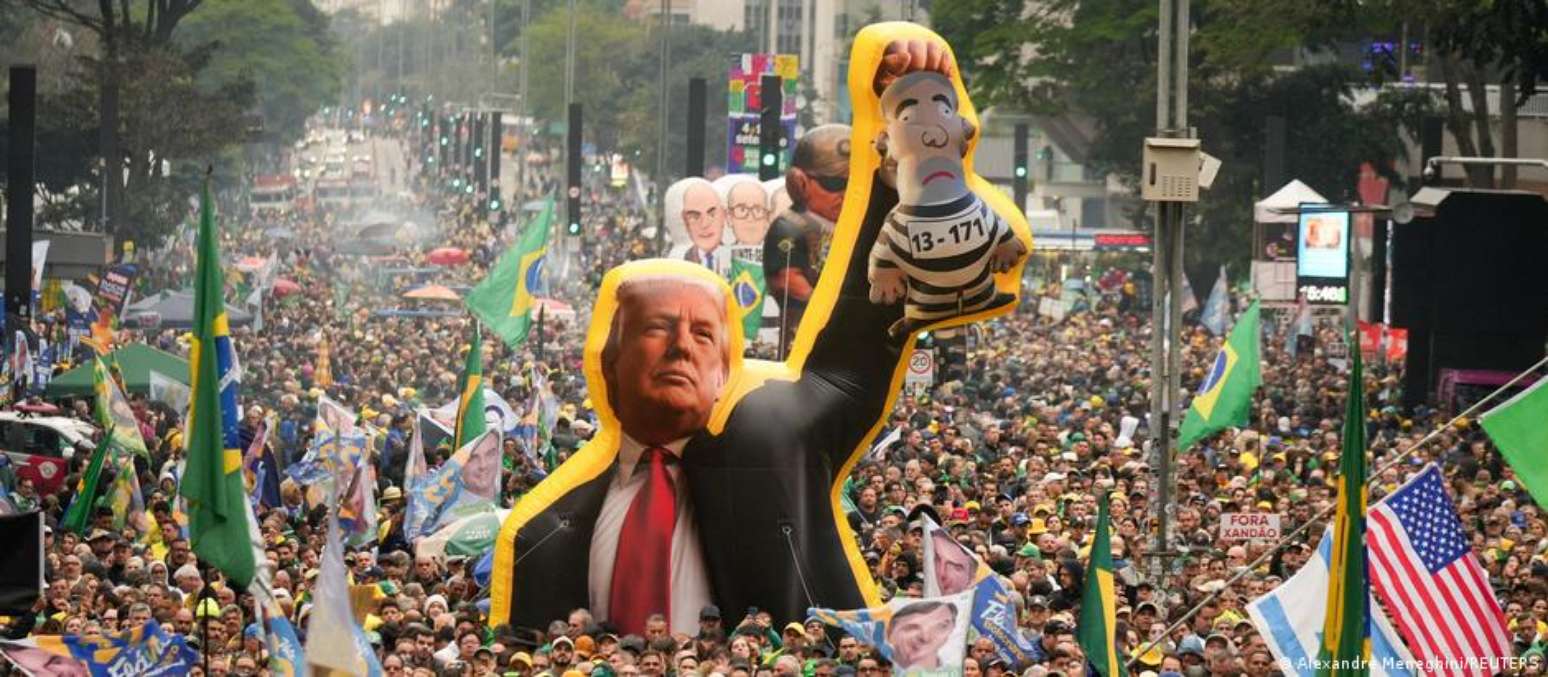 Parte da base bolsonarista chega a pedir interven&ccedil;&otilde;es de Trump no Brasil, a despeito de riscos &agrave; democracia apontados por especialistas