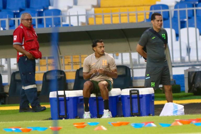 Honduras com visita especial e a triste foto de Edwin no último treino