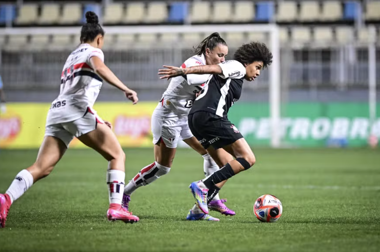 Corinthians e São Paulo acumulam finais no futebol feminino; veja histórico