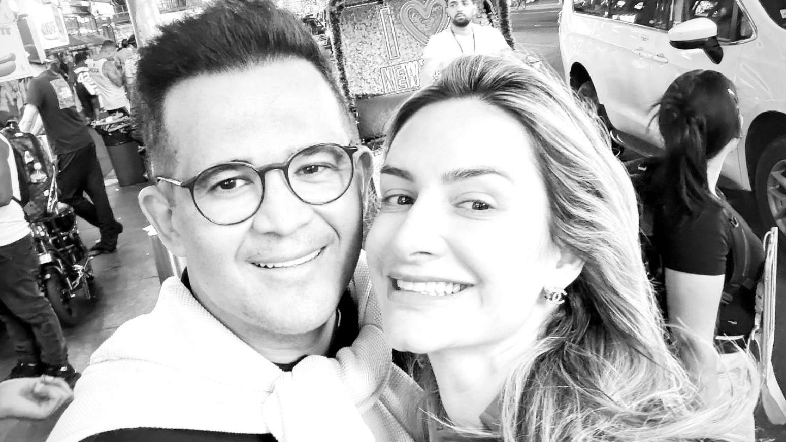 L&iacute;via compartilhou homenagem ao marido, Bruno Avelar, que morreu em acidente de helic&oacute;ptero em SC