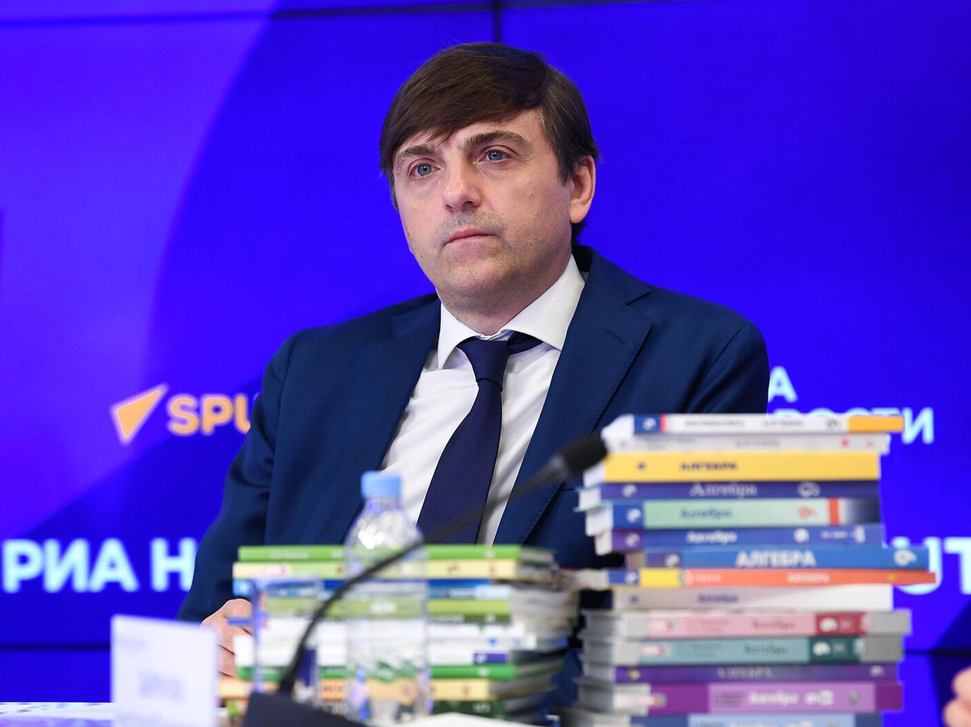 Kravtsov: mais de 7 mil escolas foram renovadas na Rússia em cinco anos
