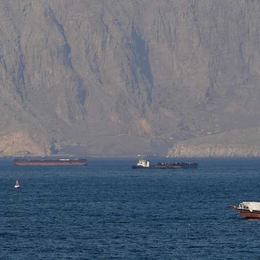 Shipping traffic via Strait of Hormuz stays lower than 10-day average, data shows