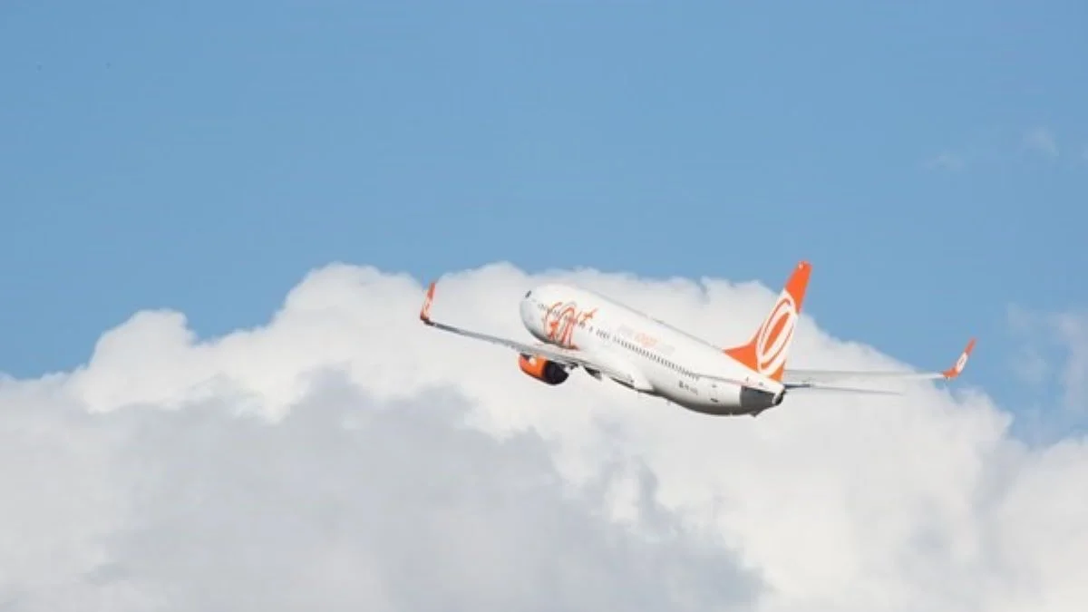 Avião da Gol com destino ao Rio apresenta problema e retorna a Confins