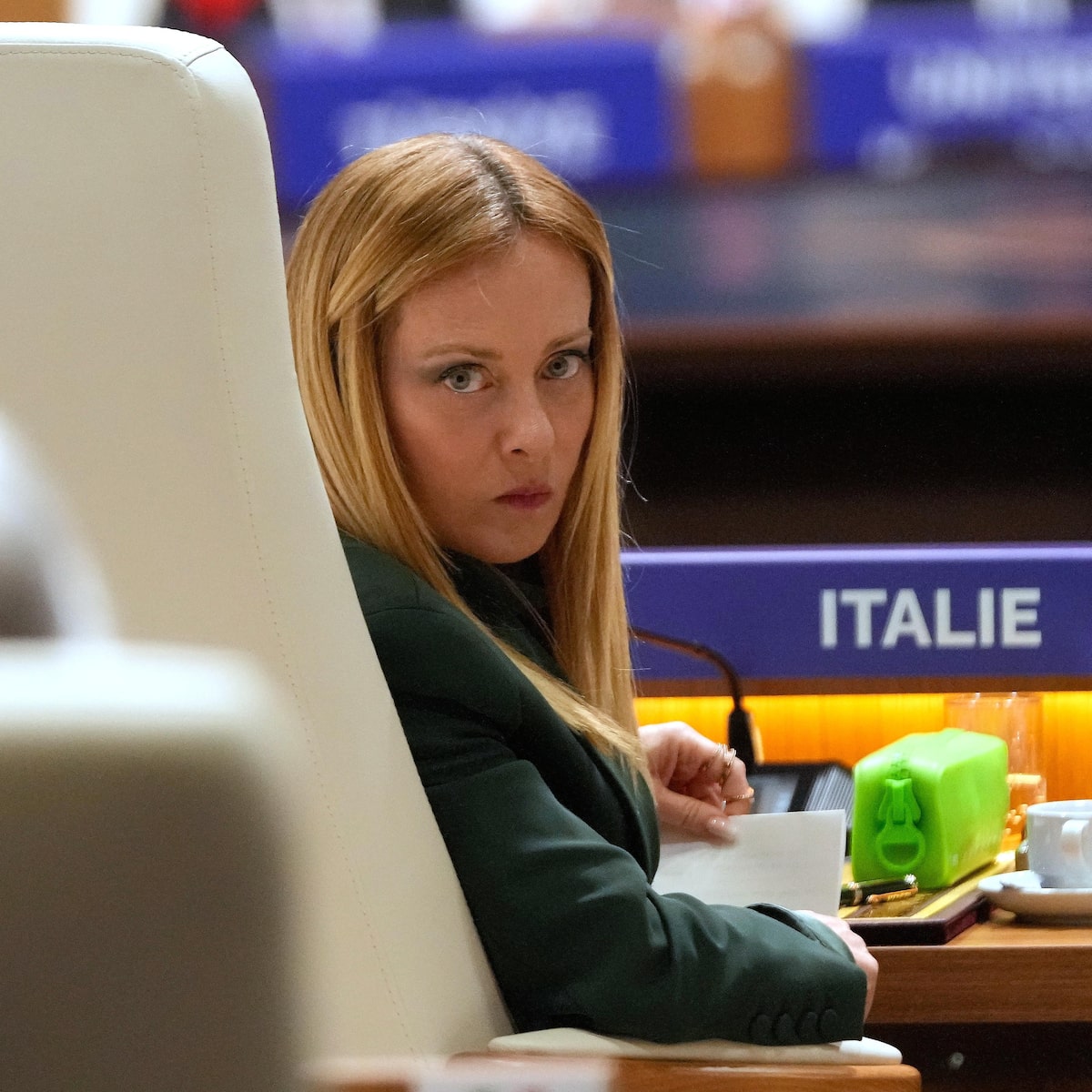 Itália proibirá véus em escolas e limitará número de alunos estrangeiros, anuncia Giorgia Meloni
