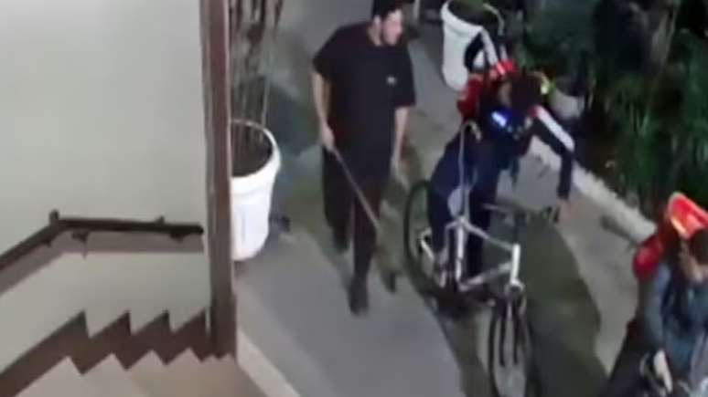 Justiça do Rio torna cinco acusados réus pela morte de ciclista linchado em Copacabana