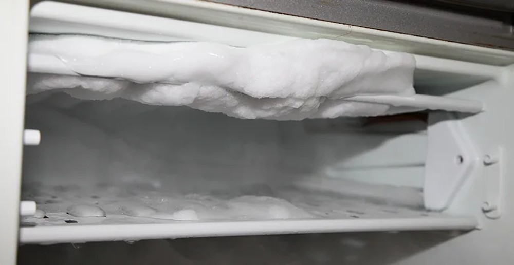 Degelo Freezer. Linha de freezers da HQ tem 23 produtos, entre horizontais de degelo manual e verticais Frost Free — Foto: Reprodução/Internet