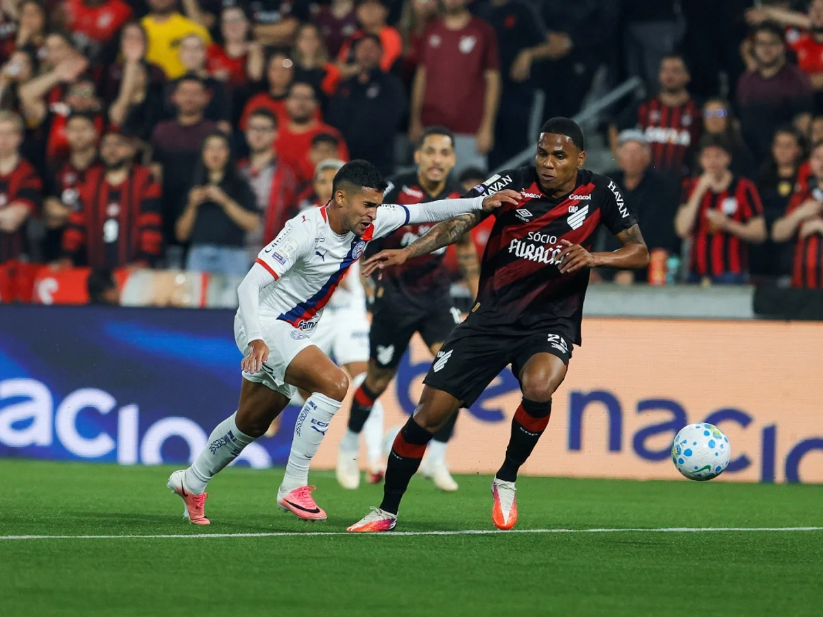 Com pênalti defendido nos acréscimos, Athletico-PR vence o Bahia no Paraná