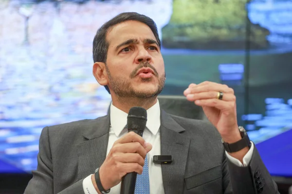 Jorge Messias enaltece Fachin por pedir a quebra de sigilo do caso Master
