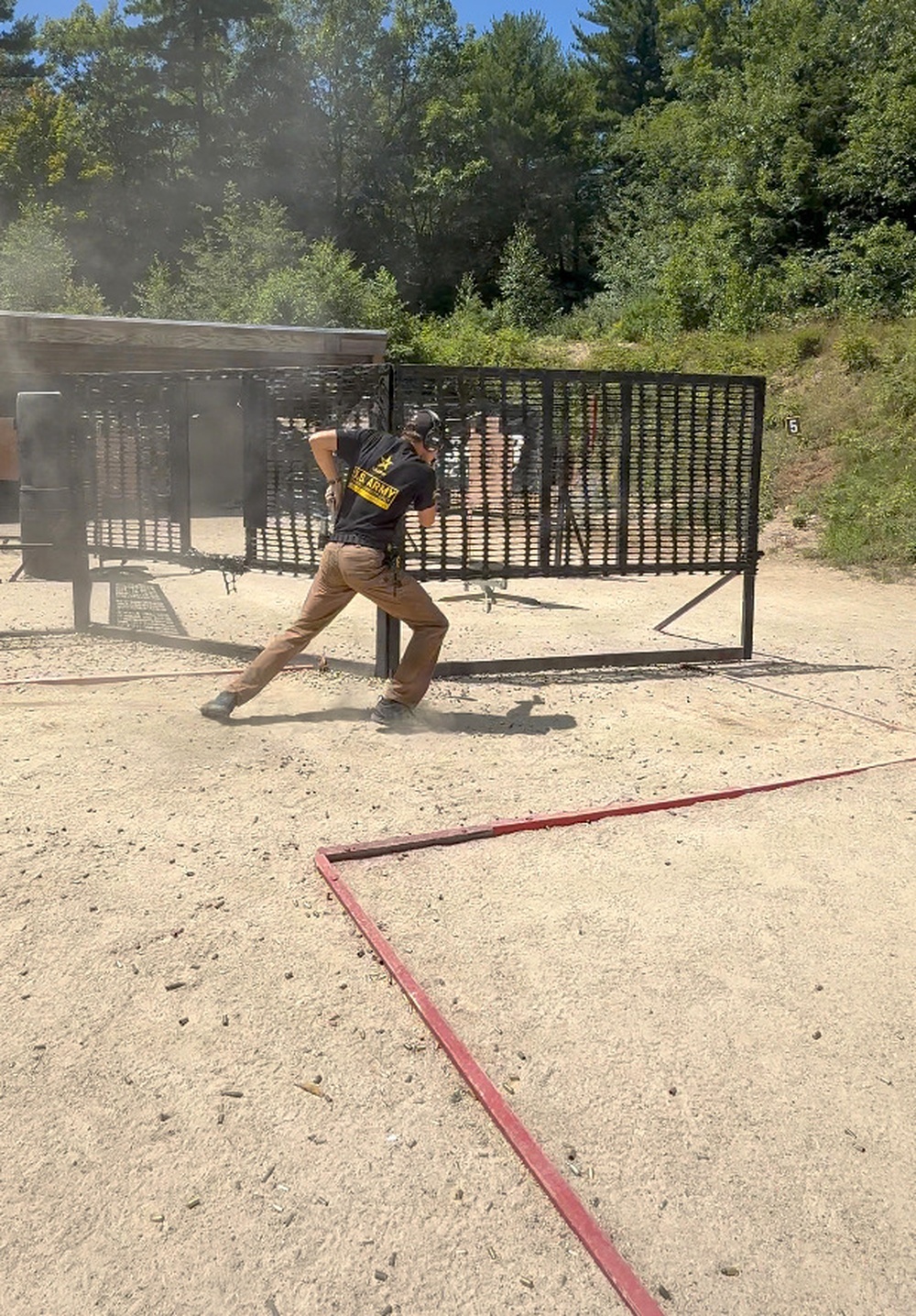 Imagem relacionada à notícia: USAMU trilha três divisões na área da USPSA 7 Campeonato