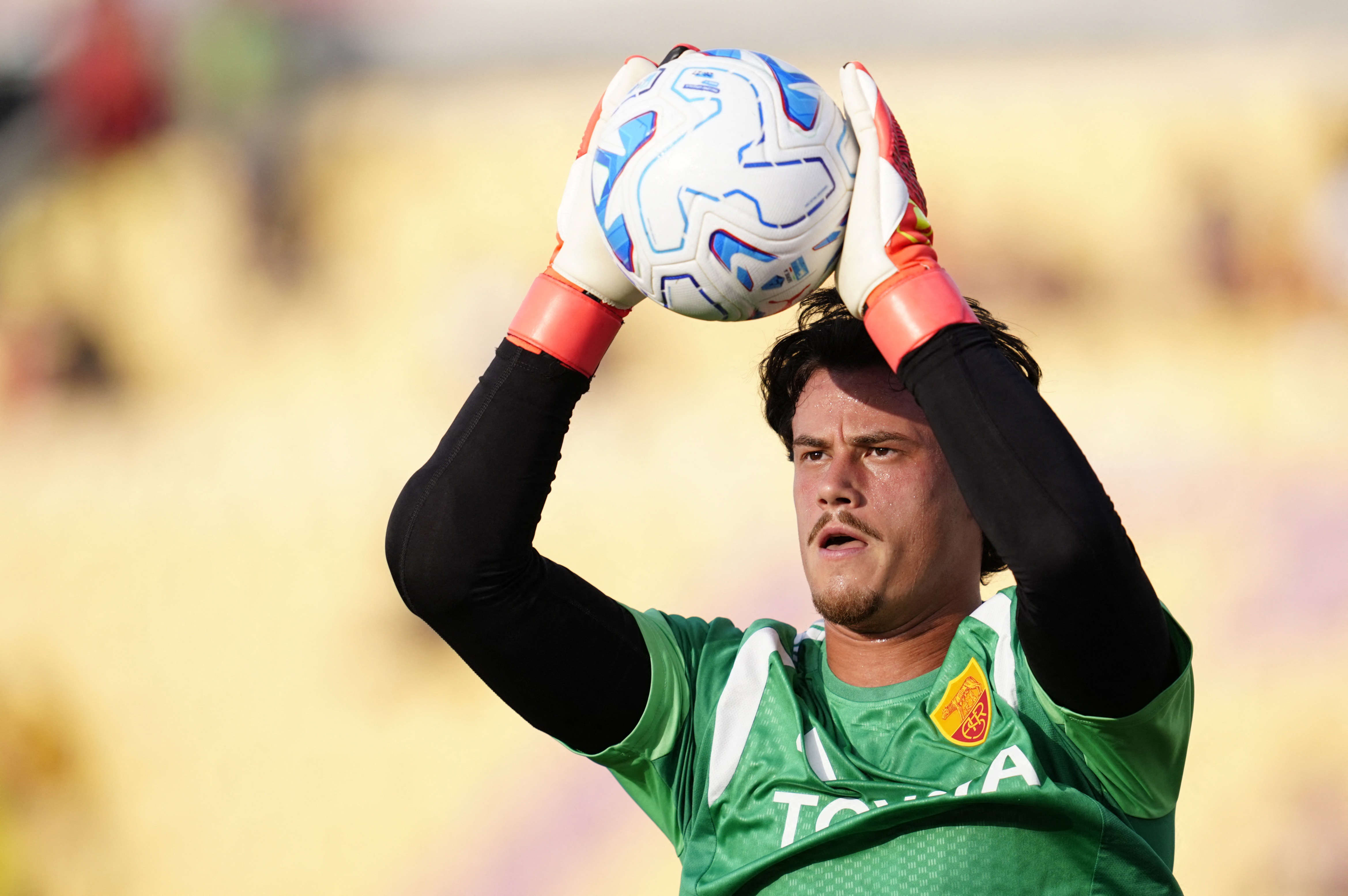 Entenda por que o melhor goleiro do Campeonato Italiano não joga por seleções