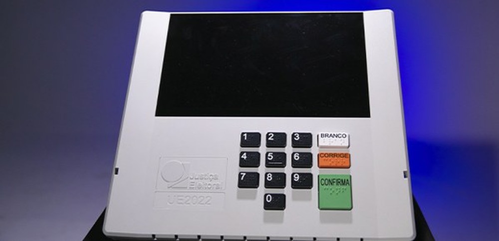 Urna eletrônica do modelo UE2022 — Foto: Divulgação/TSE