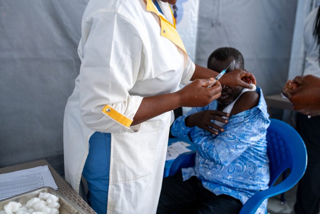 EUA liberam mais US$ 267 milhões para combater o surto de Ebola