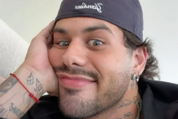 Zé Felipe manda indireta após influenciadora rejeitar relação com ele