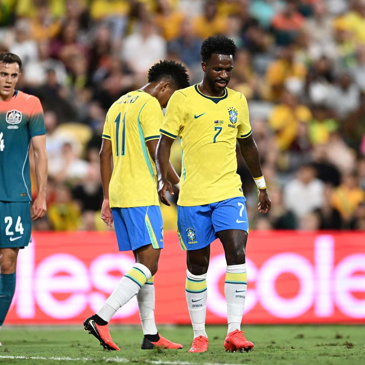 Quem foi bem e quem foi mal na estreia do Brasil após vexame na Copa