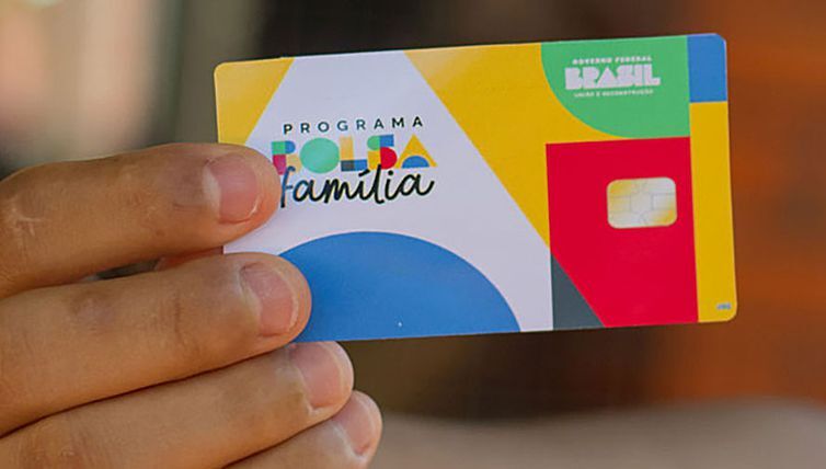 Governo informa ao STF que atualizou valor do Bolsa Família e pede que reconheça validade