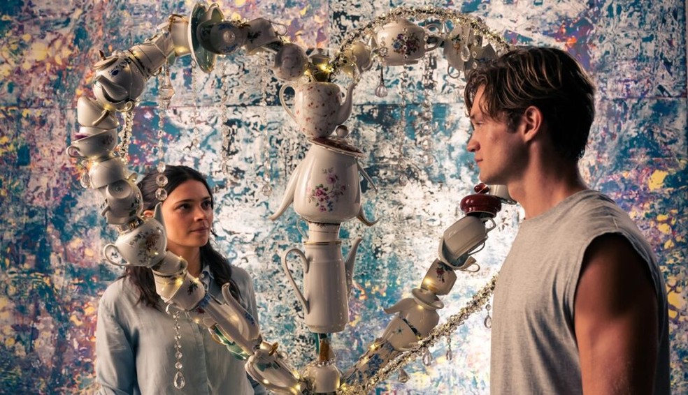 12 séries com romances proibidos que vão te prender até o fim
