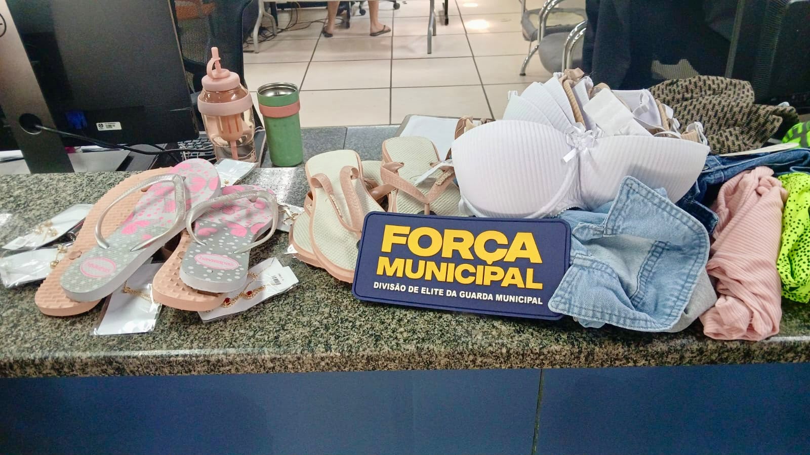 Força Municipal prende três pessoas por furtos em lojas em Campo Grande e Botafogo, no Rio