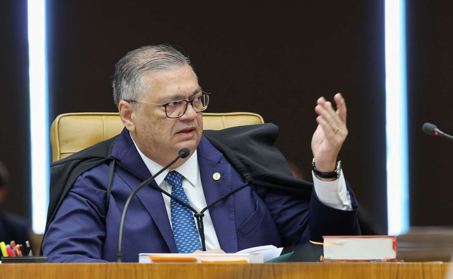 Ministro Fl&aacute;vio Divo citou diversas refer&ecirc;ncias acad&ecirc;micas em julgamento do STF