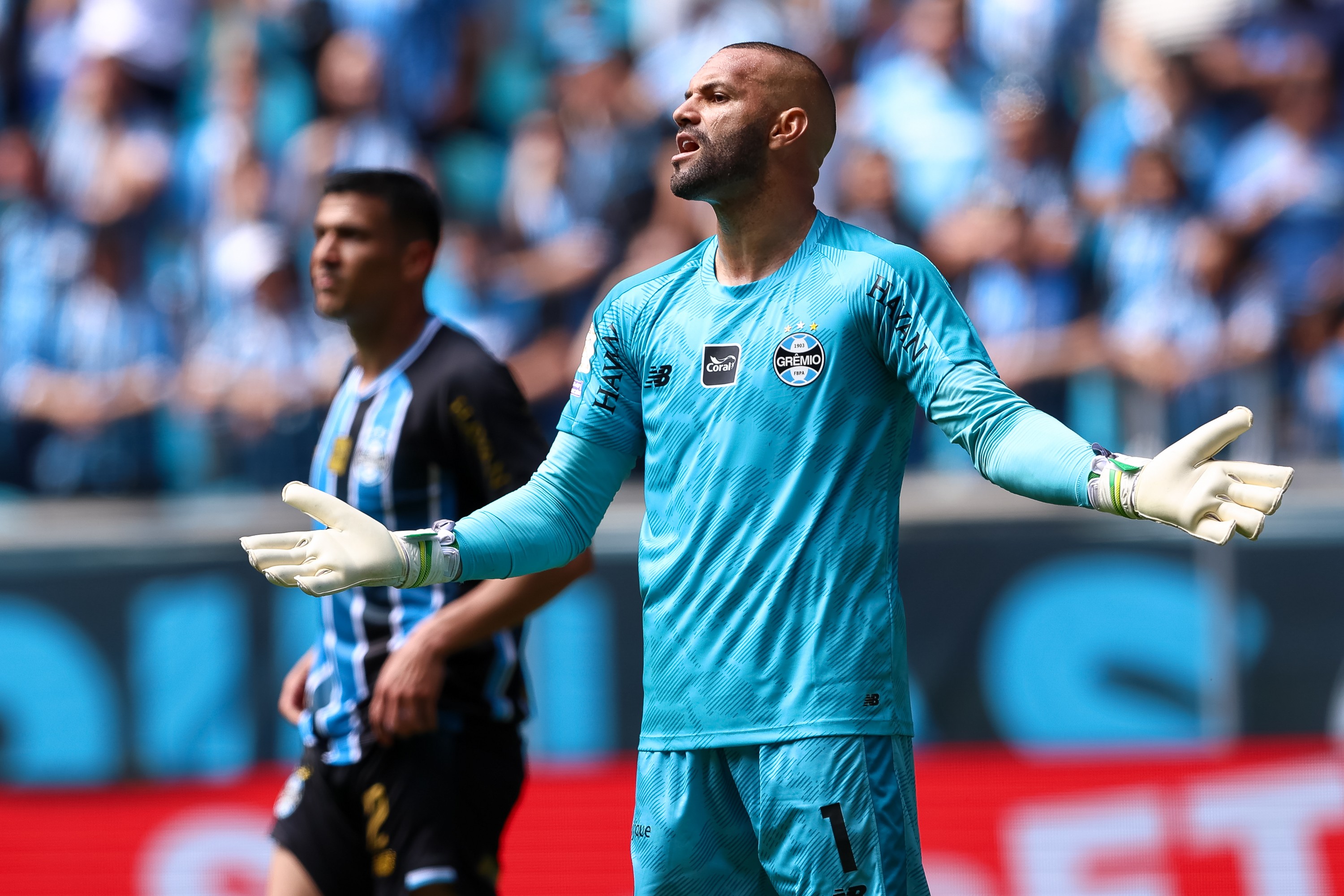 Lei do ex: Weverton garante empate do Grêmio com Palmeiras e sai de campo aplaudido; veja defesas