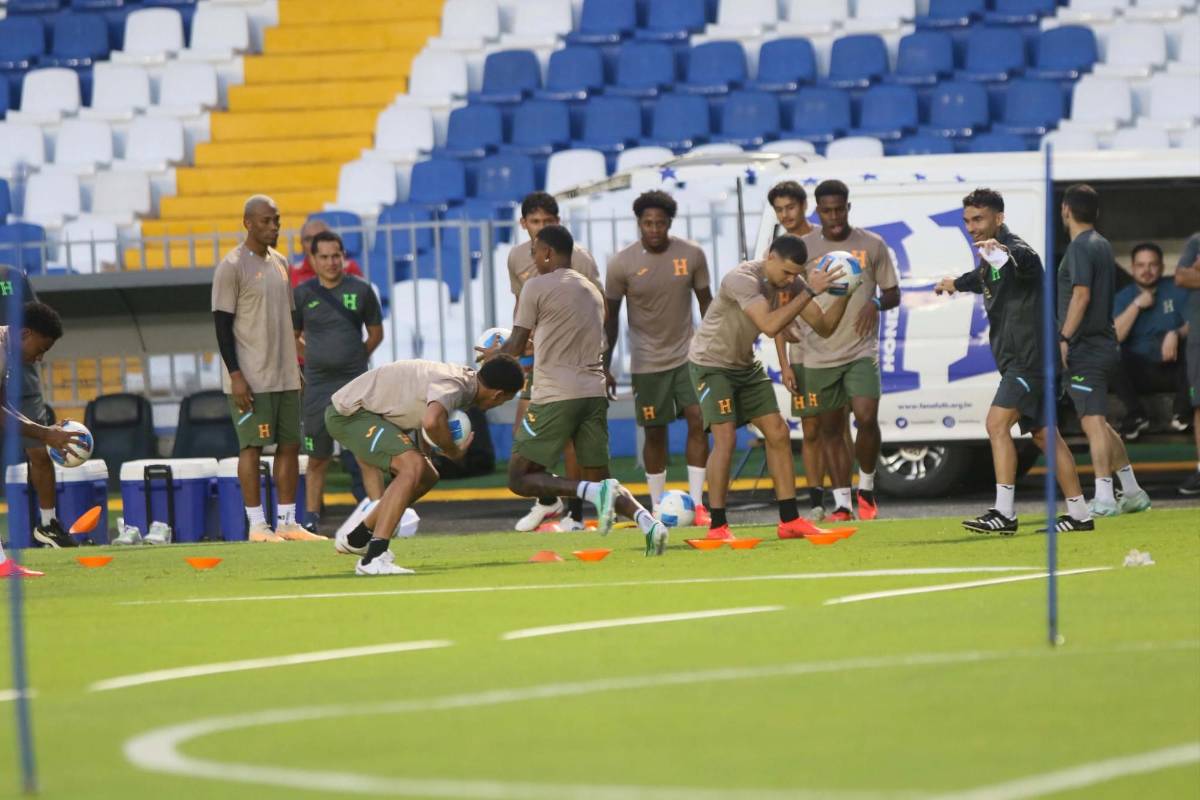 Honduras com visita especial e a triste foto de Edwin no último treino